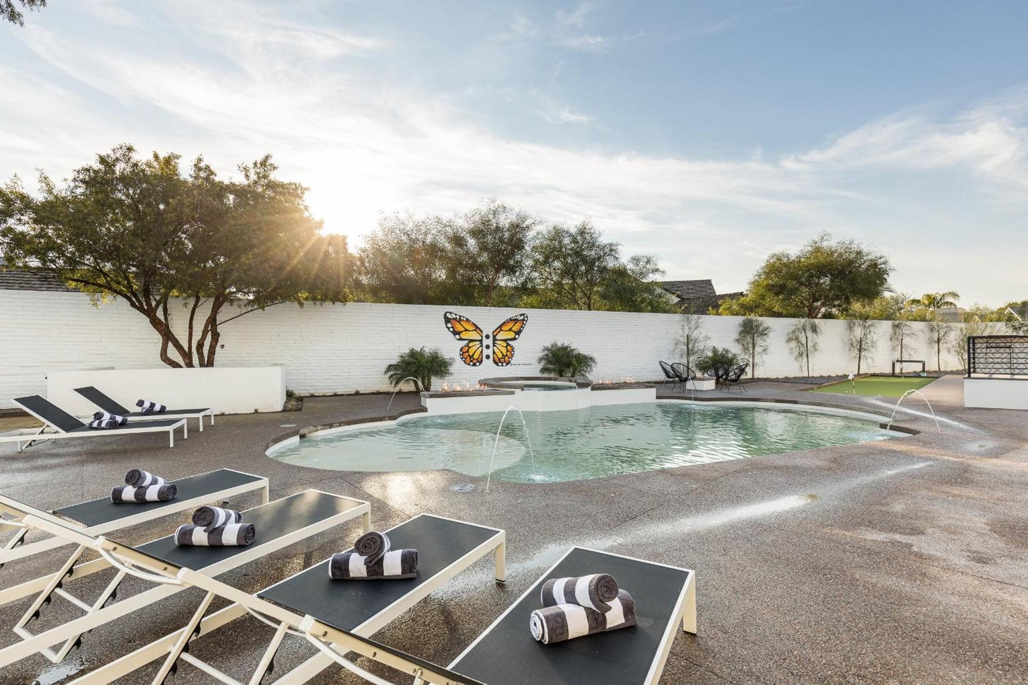 Luxury Micro-Resort, Theater, Sauna, Heated Pool Феникс Экстерьер фото