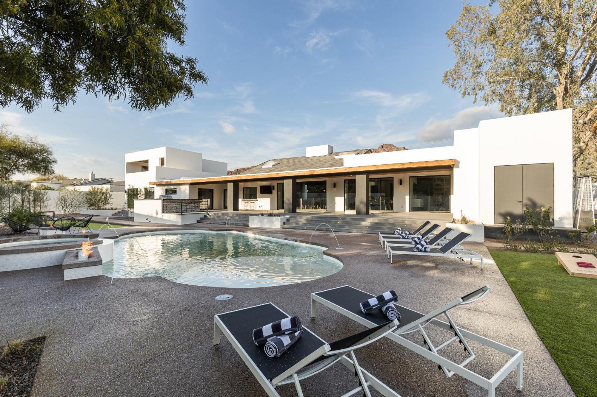 Luxury Micro-Resort, Theater, Sauna, Heated Pool Феникс Экстерьер фото