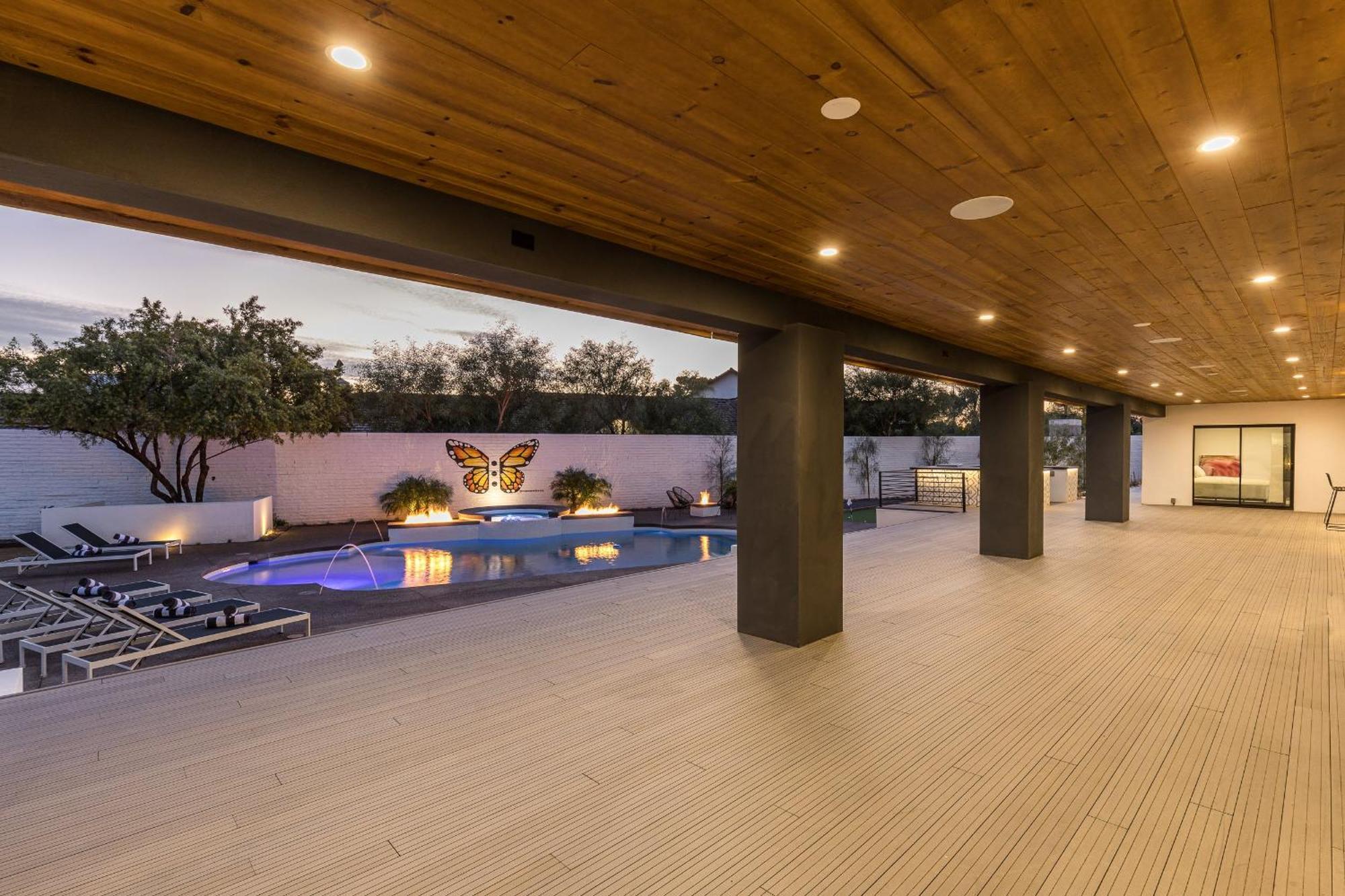 Luxury Micro-Resort, Theater, Sauna, Heated Pool Феникс Экстерьер фото