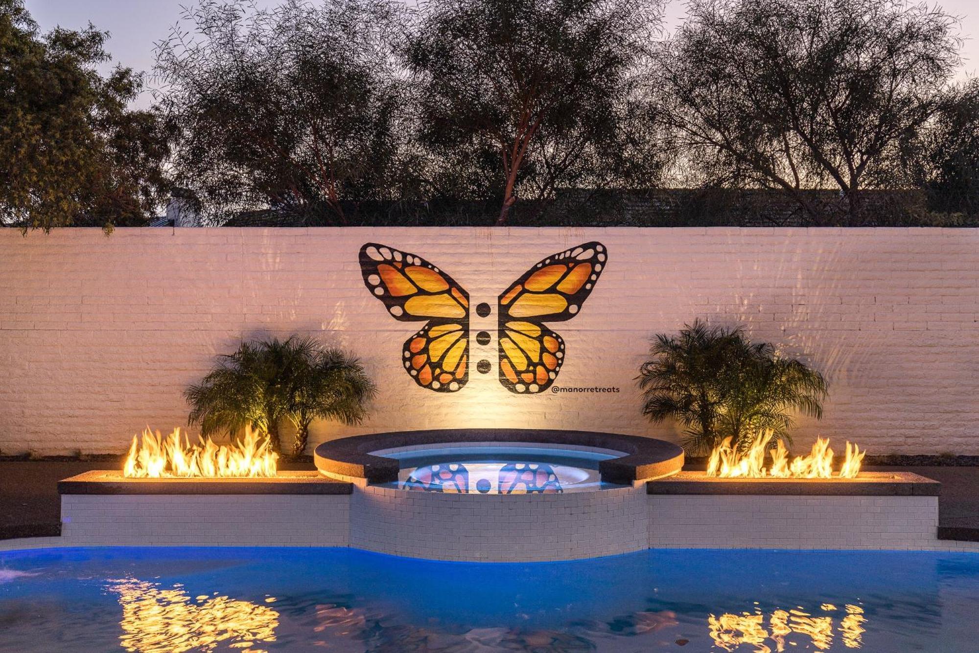 Luxury Micro-Resort, Theater, Sauna, Heated Pool Феникс Экстерьер фото