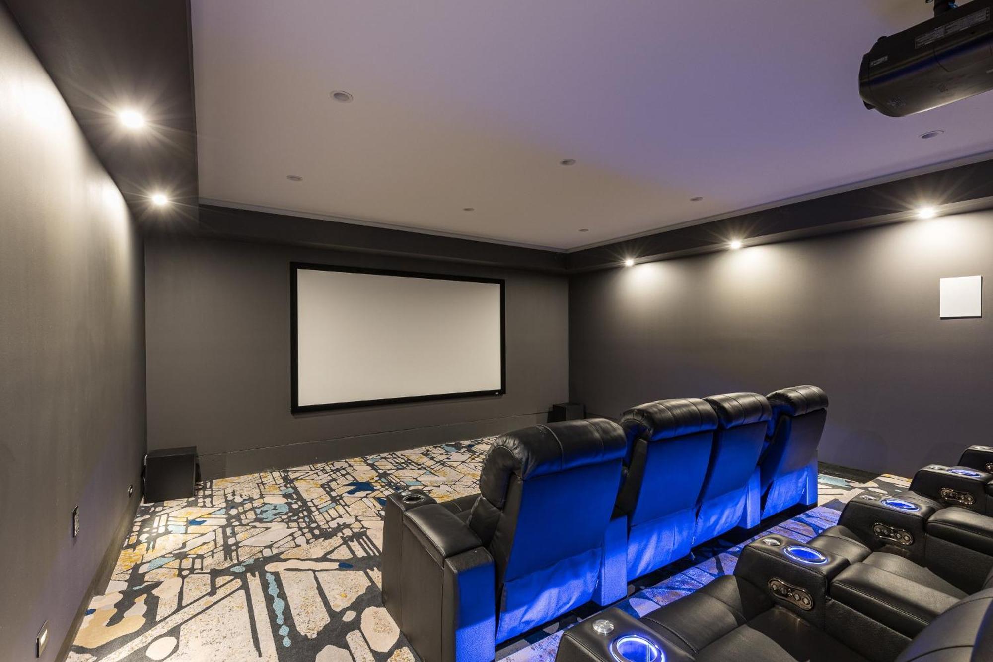 Luxury Micro-Resort, Theater, Sauna, Heated Pool Феникс Экстерьер фото